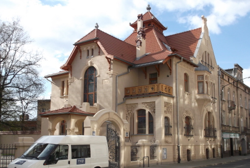 Sławny secesyjny pałacyk, dzisiaj Miejska Galeria Sztuki w Łodzie